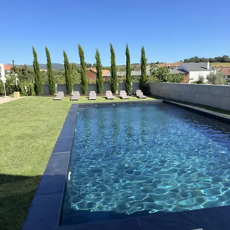 别墅 Pe Azul - Turismo Em Espaco Rural - Parque Natural De Montesinho *